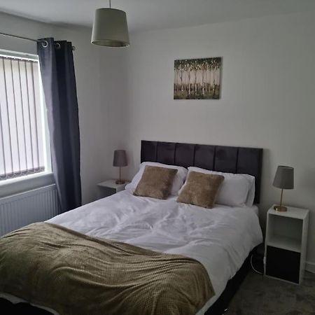 5 Bedroom House - Cheshire Oaks Ellesmere Port Kültér fotó