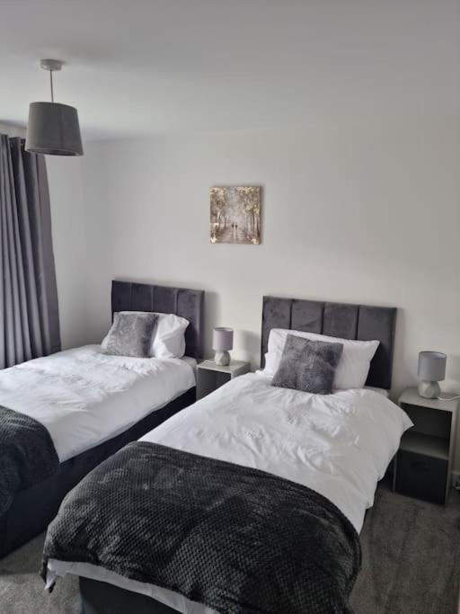 5 Bedroom House - Cheshire Oaks Ellesmere Port Kültér fotó