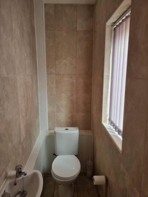 5 Bedroom House - Cheshire Oaks Ellesmere Port Kültér fotó