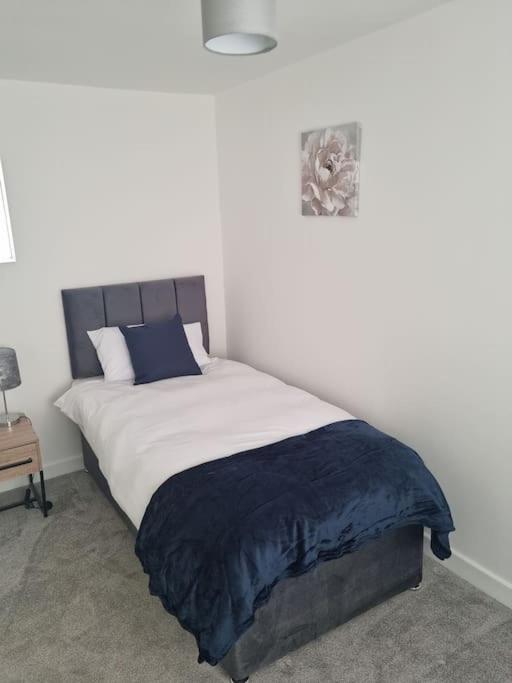 5 Bedroom House - Cheshire Oaks Ellesmere Port Kültér fotó